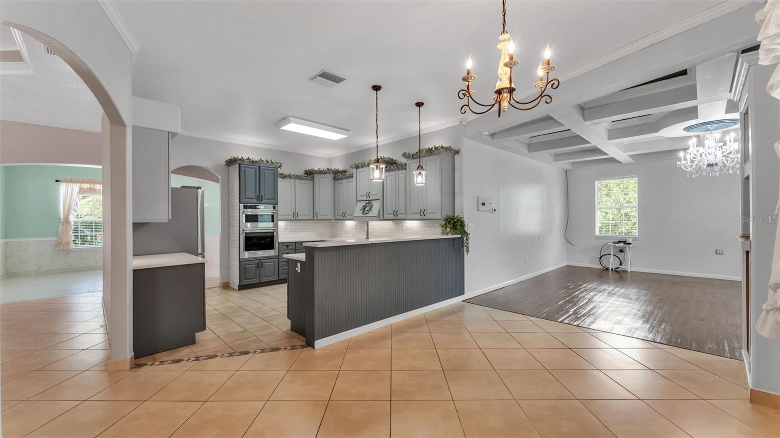 LAKELAND ACRES - Residential
