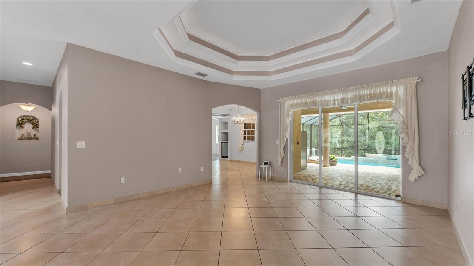 LAKELAND ACRES - Residential