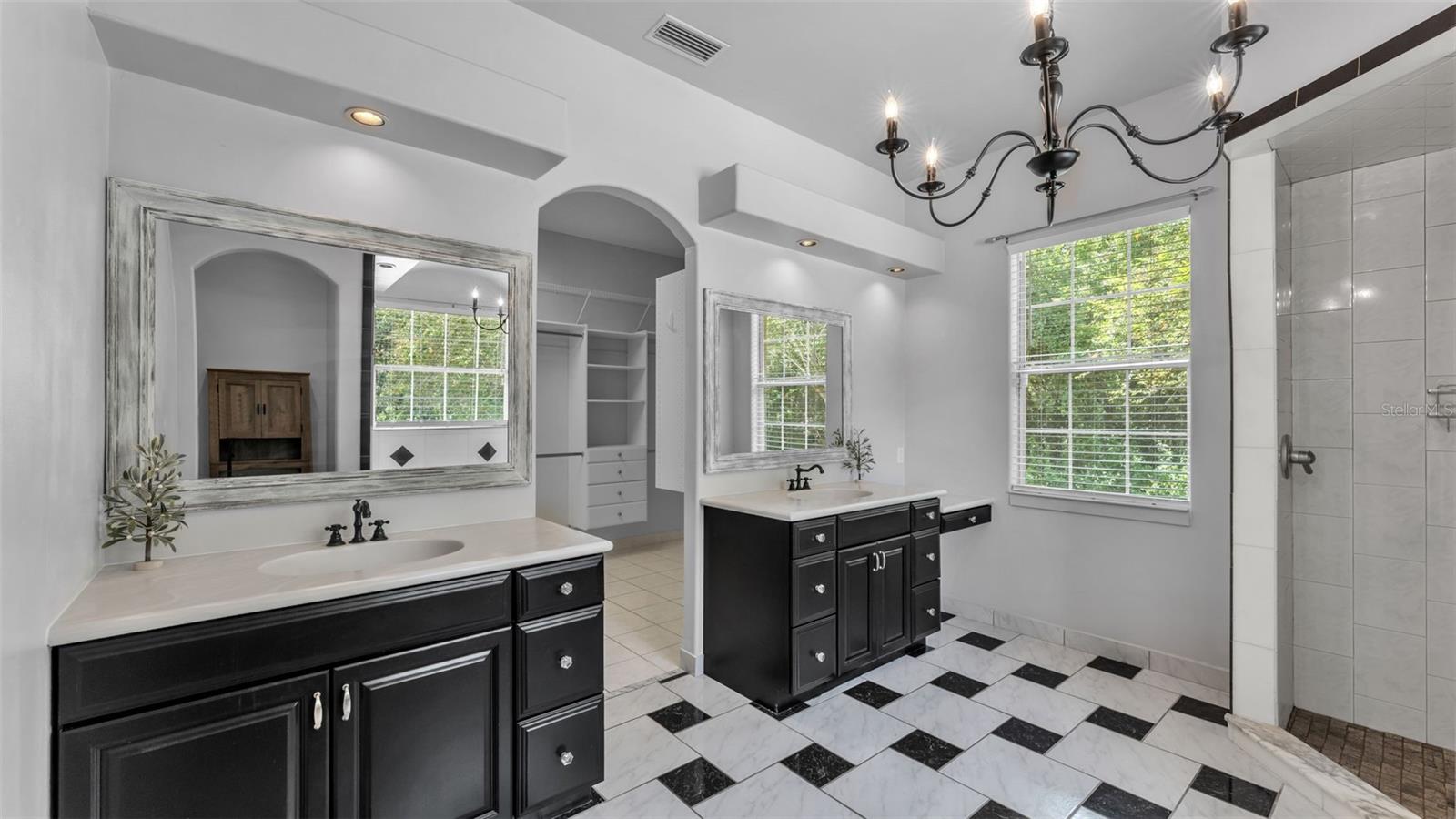 LAKELAND ACRES - Residential