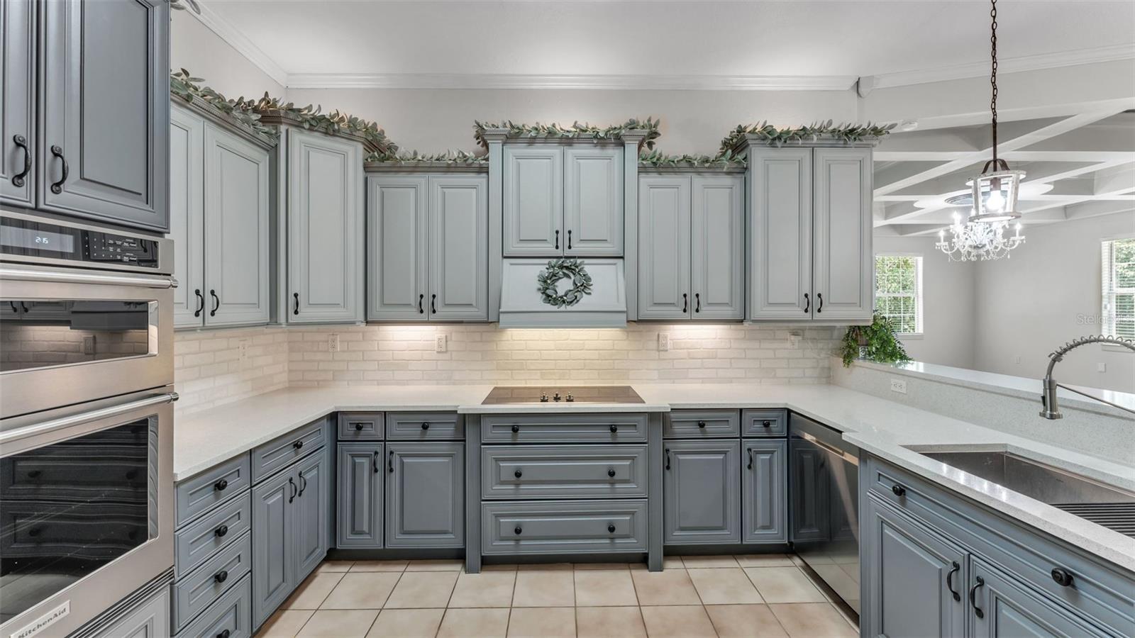 LAKELAND ACRES - Residential