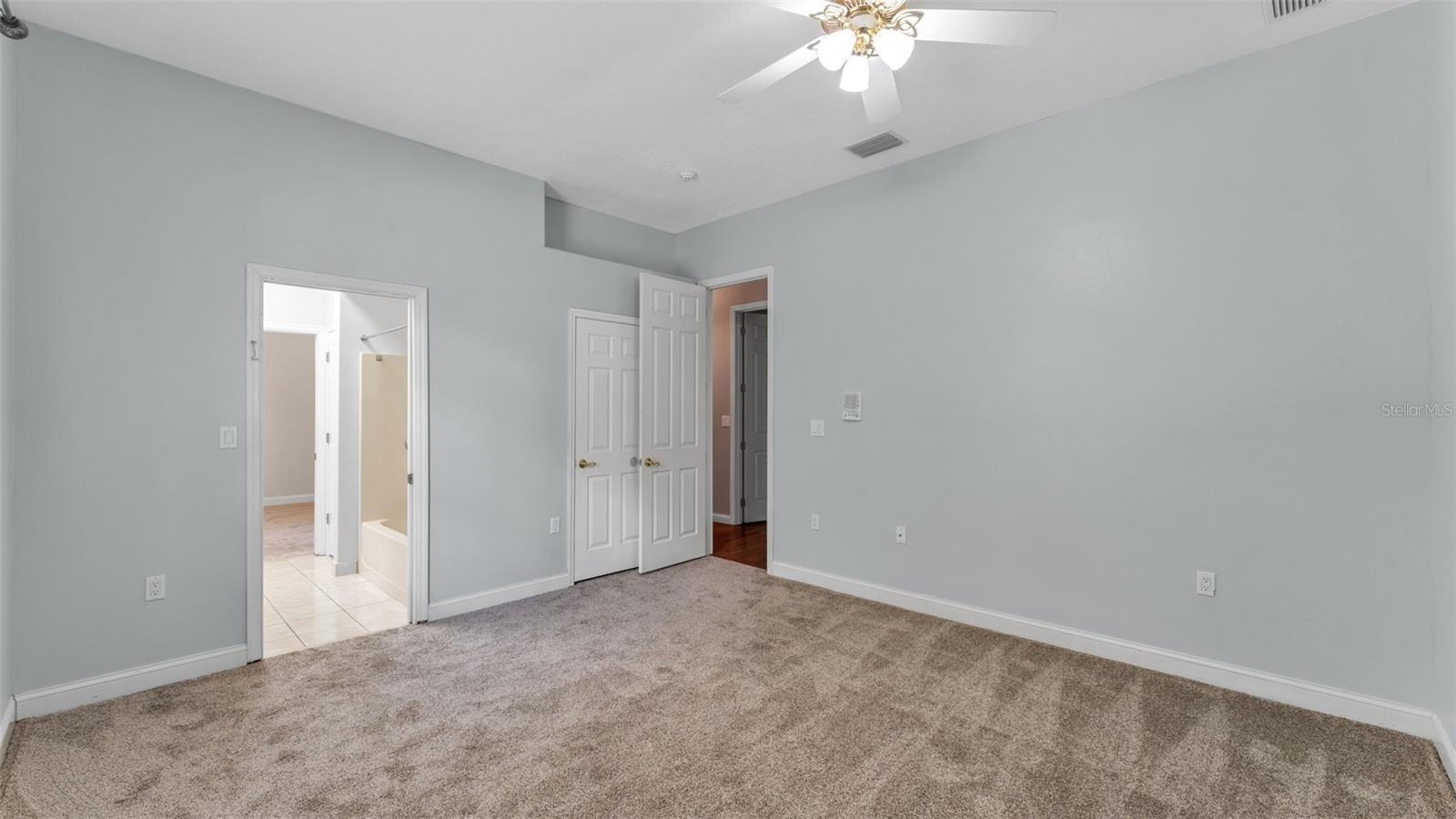LAKELAND ACRES - Residential