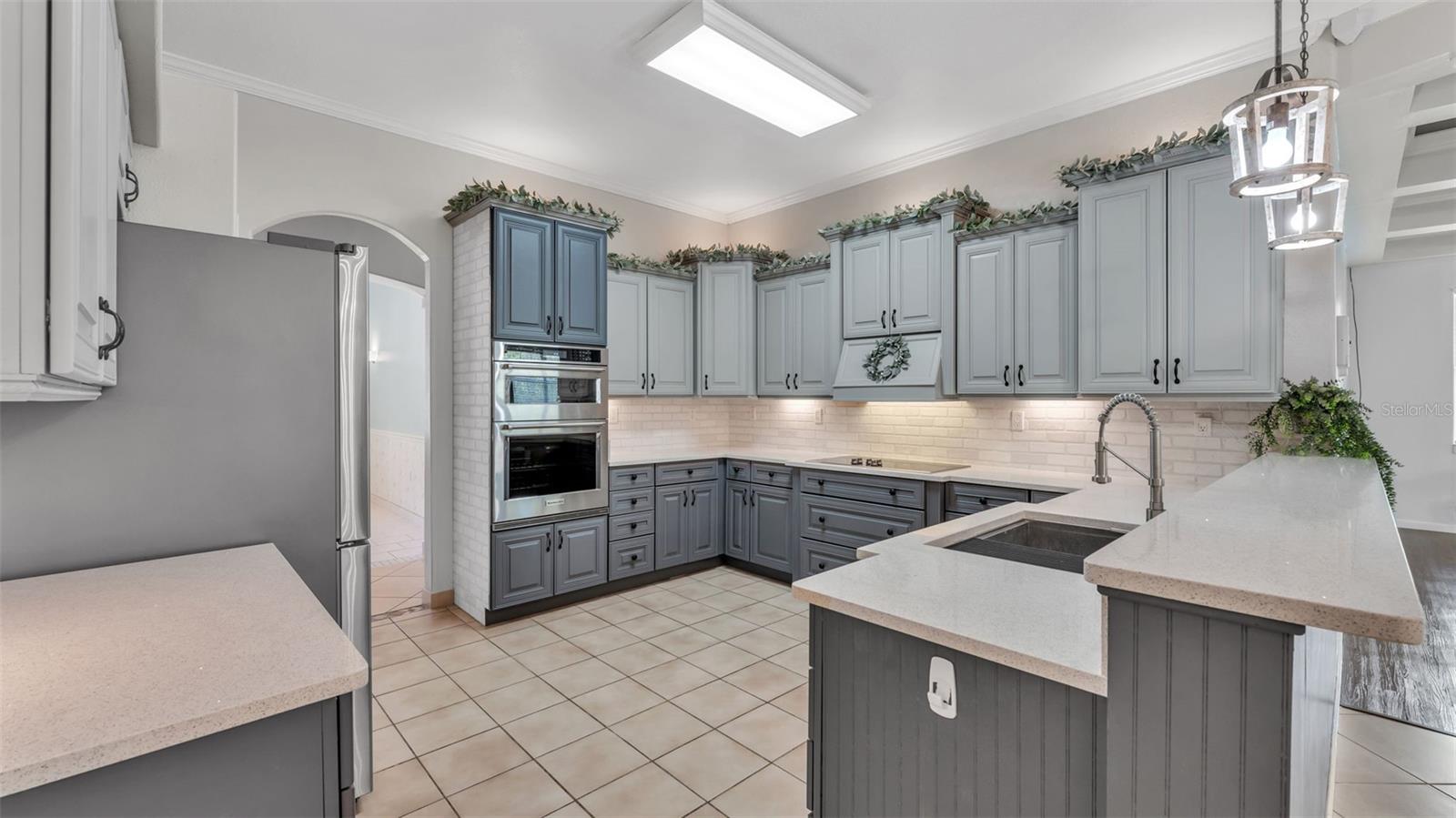 LAKELAND ACRES - Residential