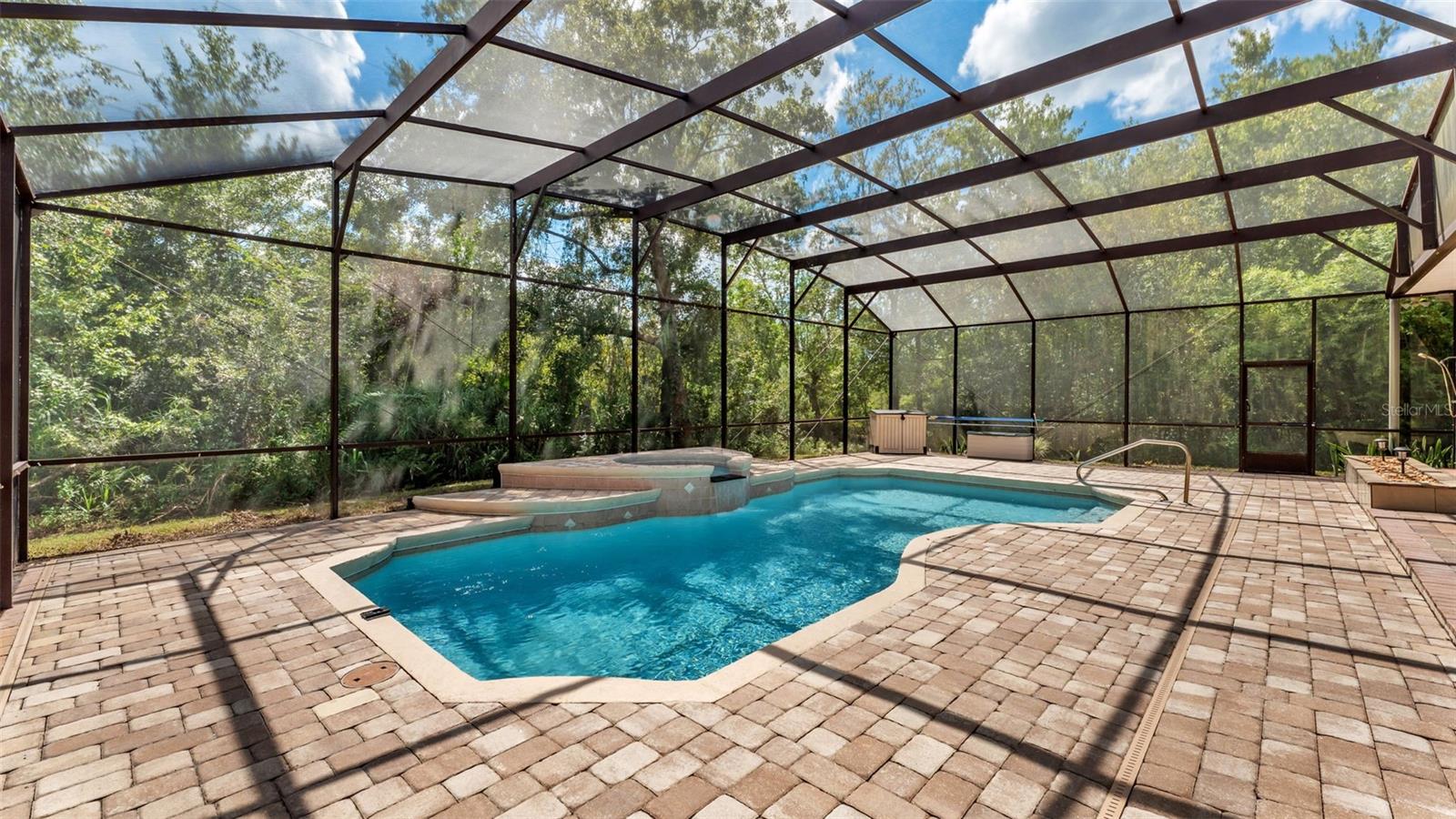 LAKELAND ACRES - Residential