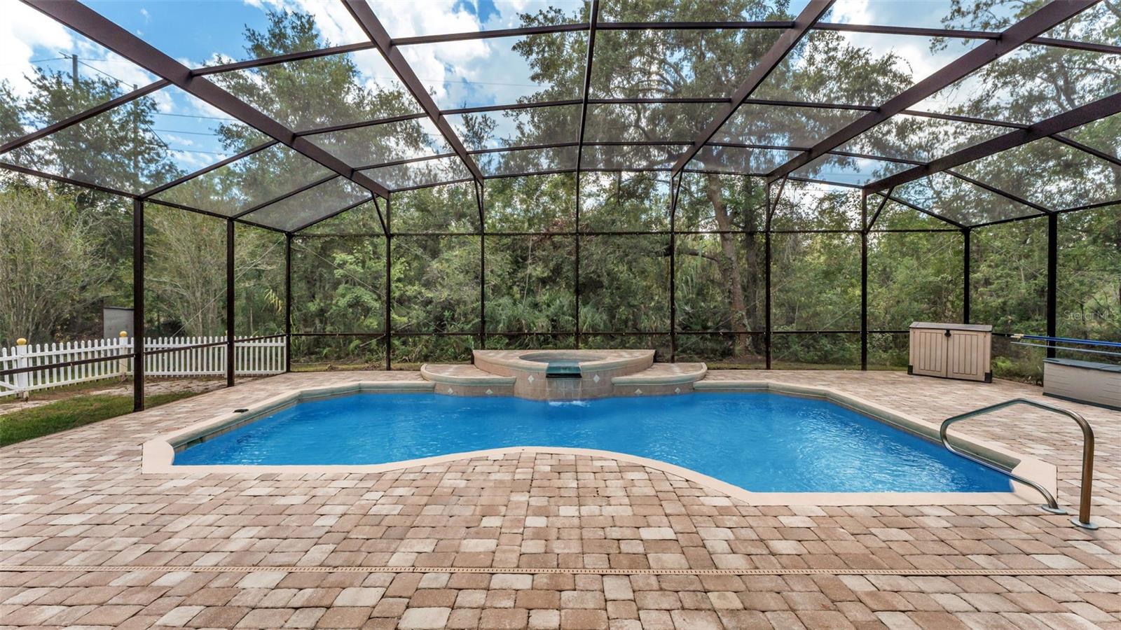 LAKELAND ACRES - Residential