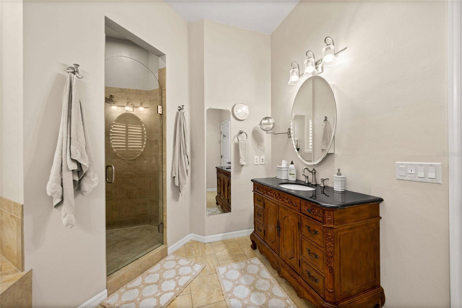 HP/MARKET SQUARE - Residential