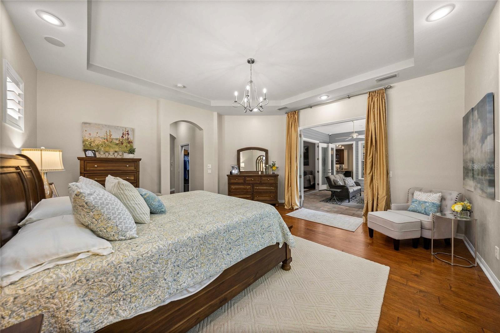 HP/MARKET SQUARE - Residential