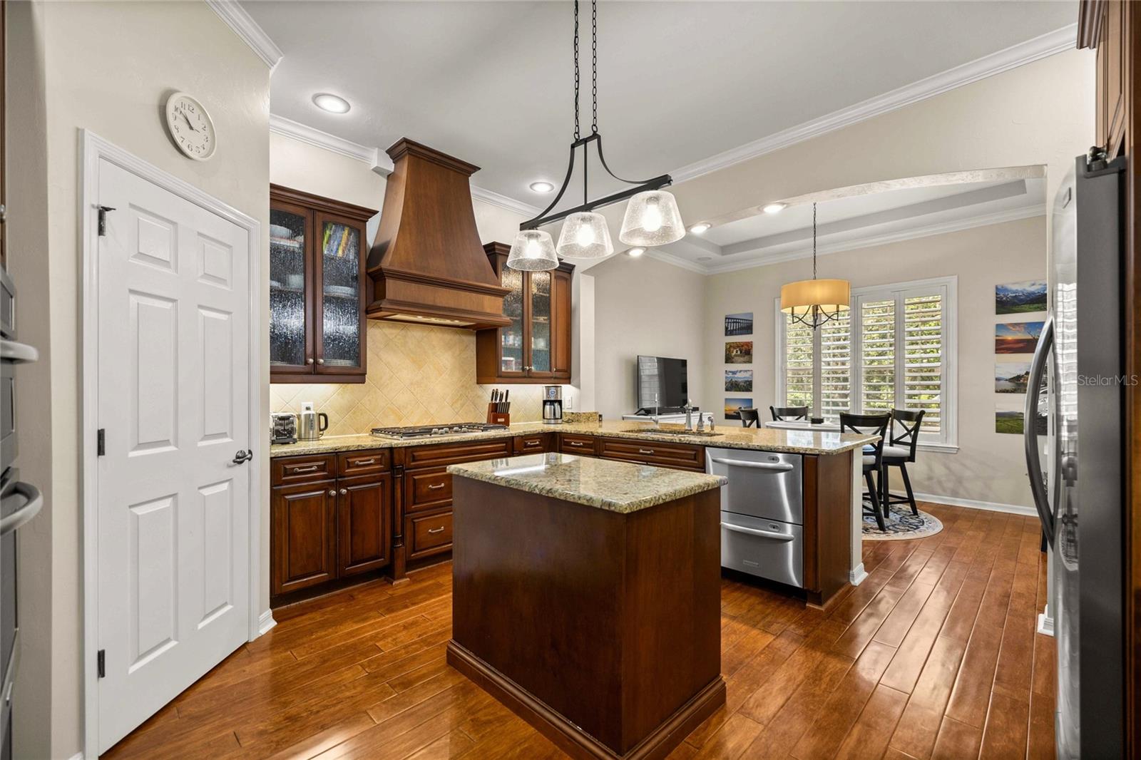 HP/MARKET SQUARE - Residential