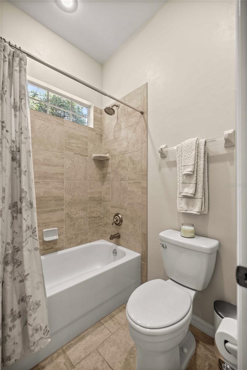 HP/MARKET SQUARE - Residential