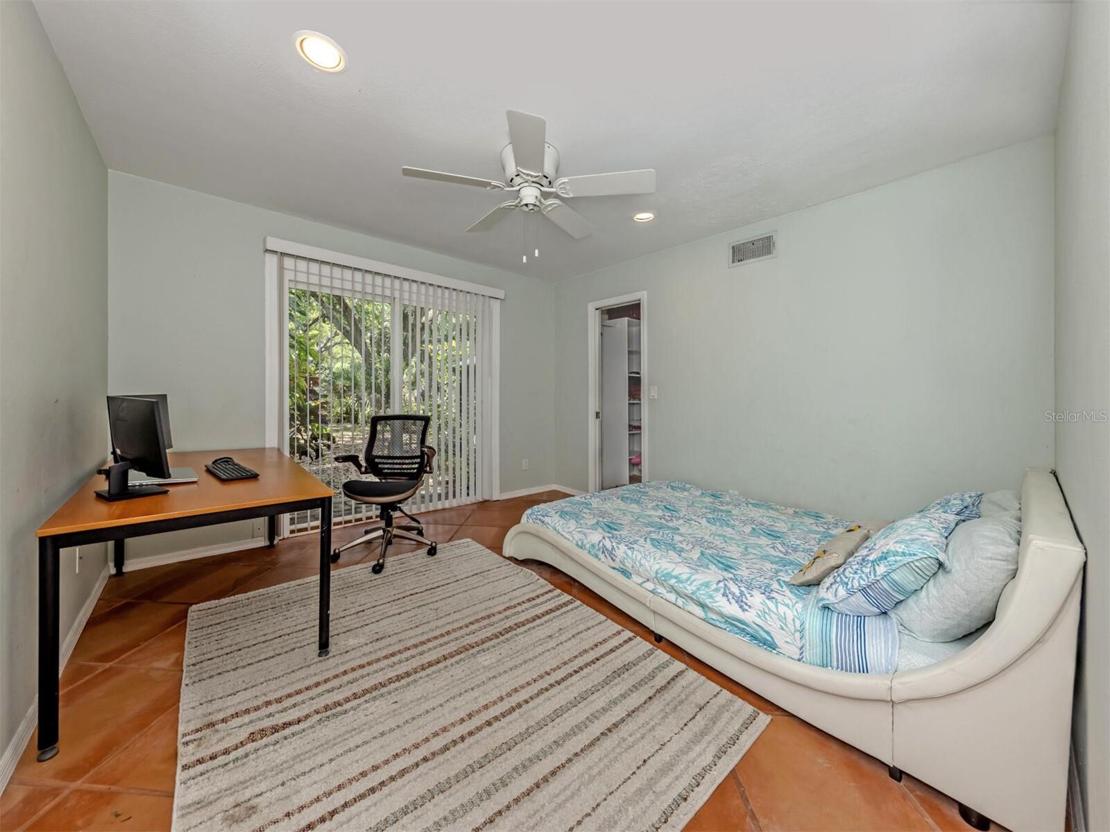 VENICE ACRES - Residential