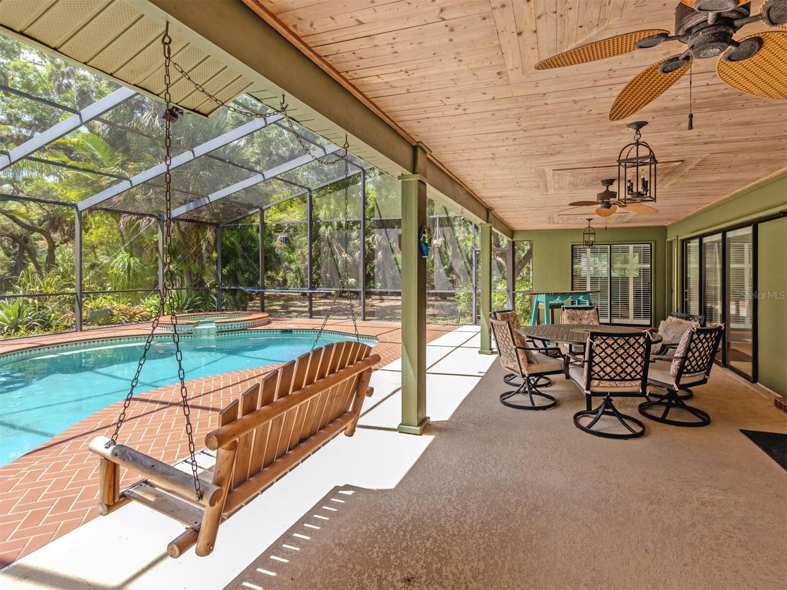 VENICE ACRES - Residential