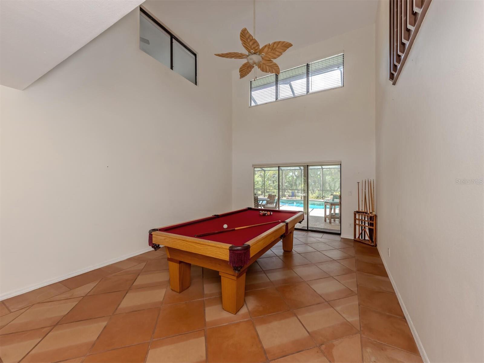 VENICE ACRES - Residential