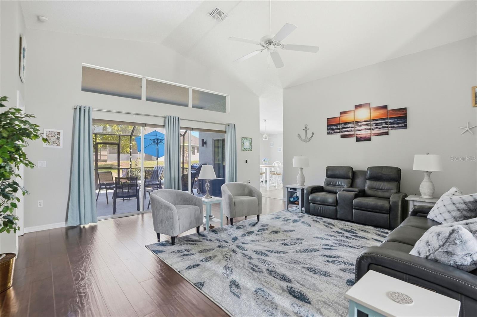 WELLINGTON AT SEVEN HILLS PH5A - Residential