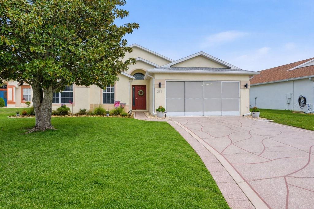 Photo of 314 Mcintosh Court, Spring Hill, FL 34609 (MLS # W7883875)