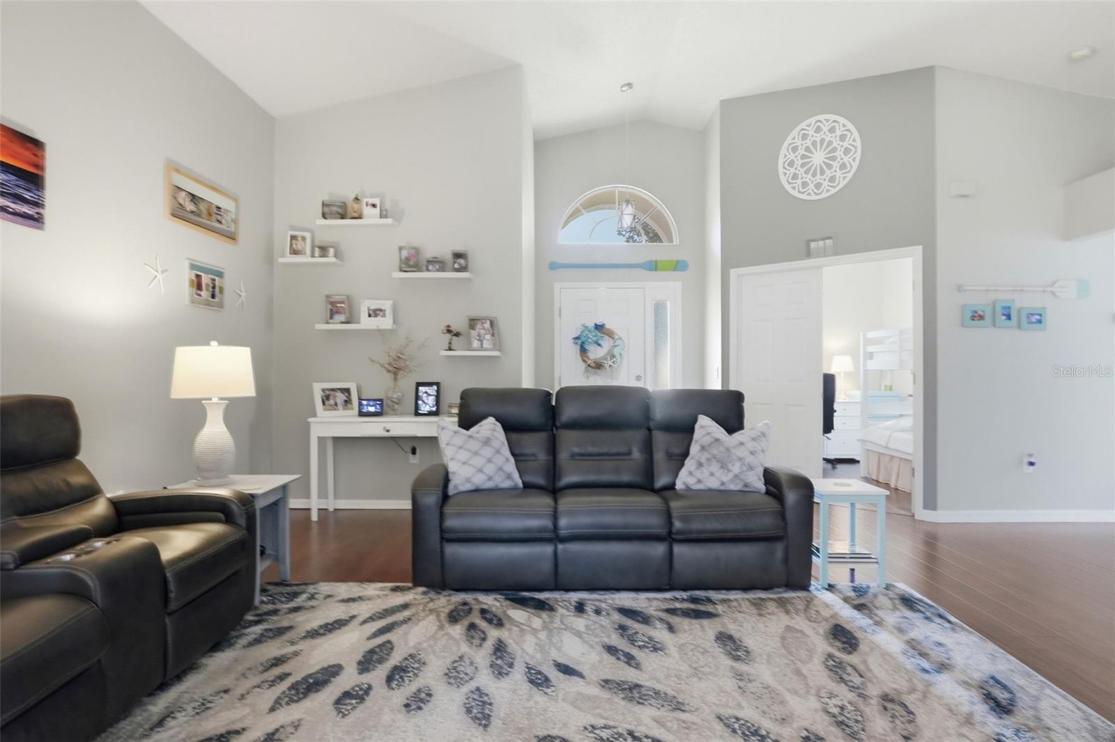 WELLINGTON AT SEVEN HILLS PH5A - Residential