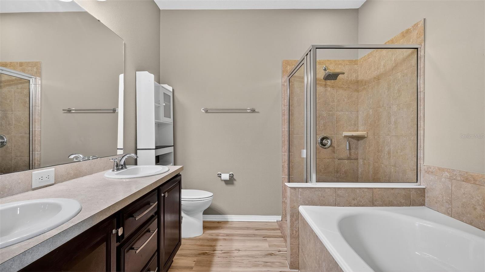 TRILLIUM VILLAGE D - Residential