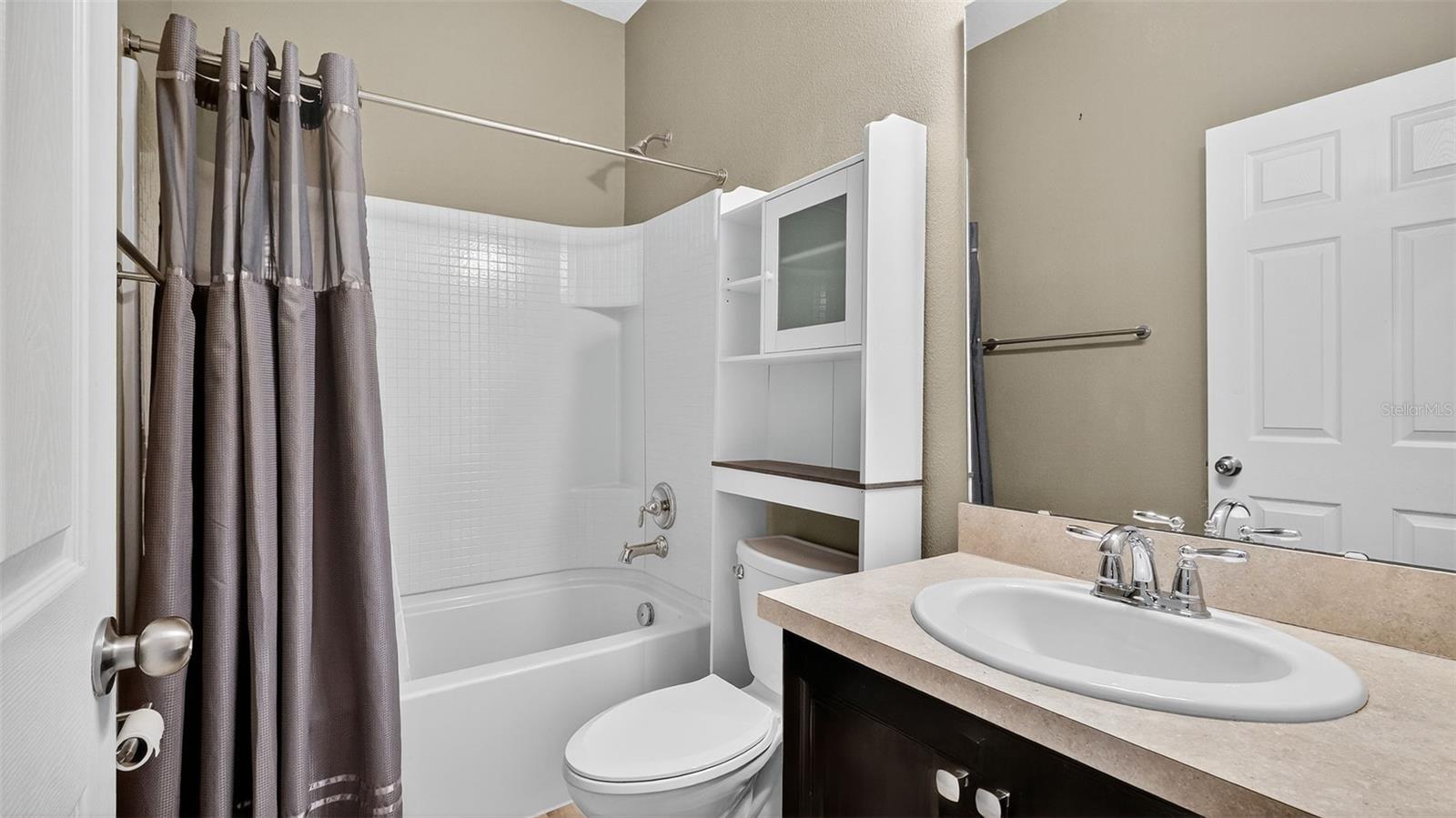 TRILLIUM VILLAGE D - Residential
