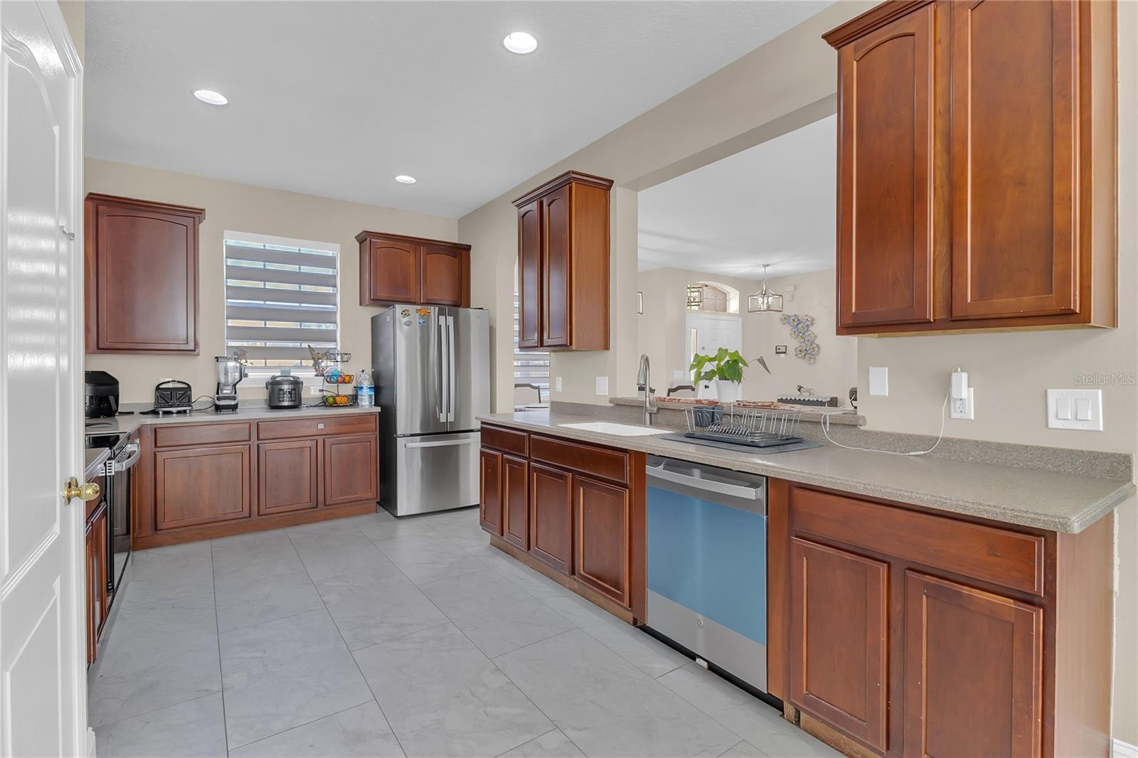 2144 CONTINENTAL STREET