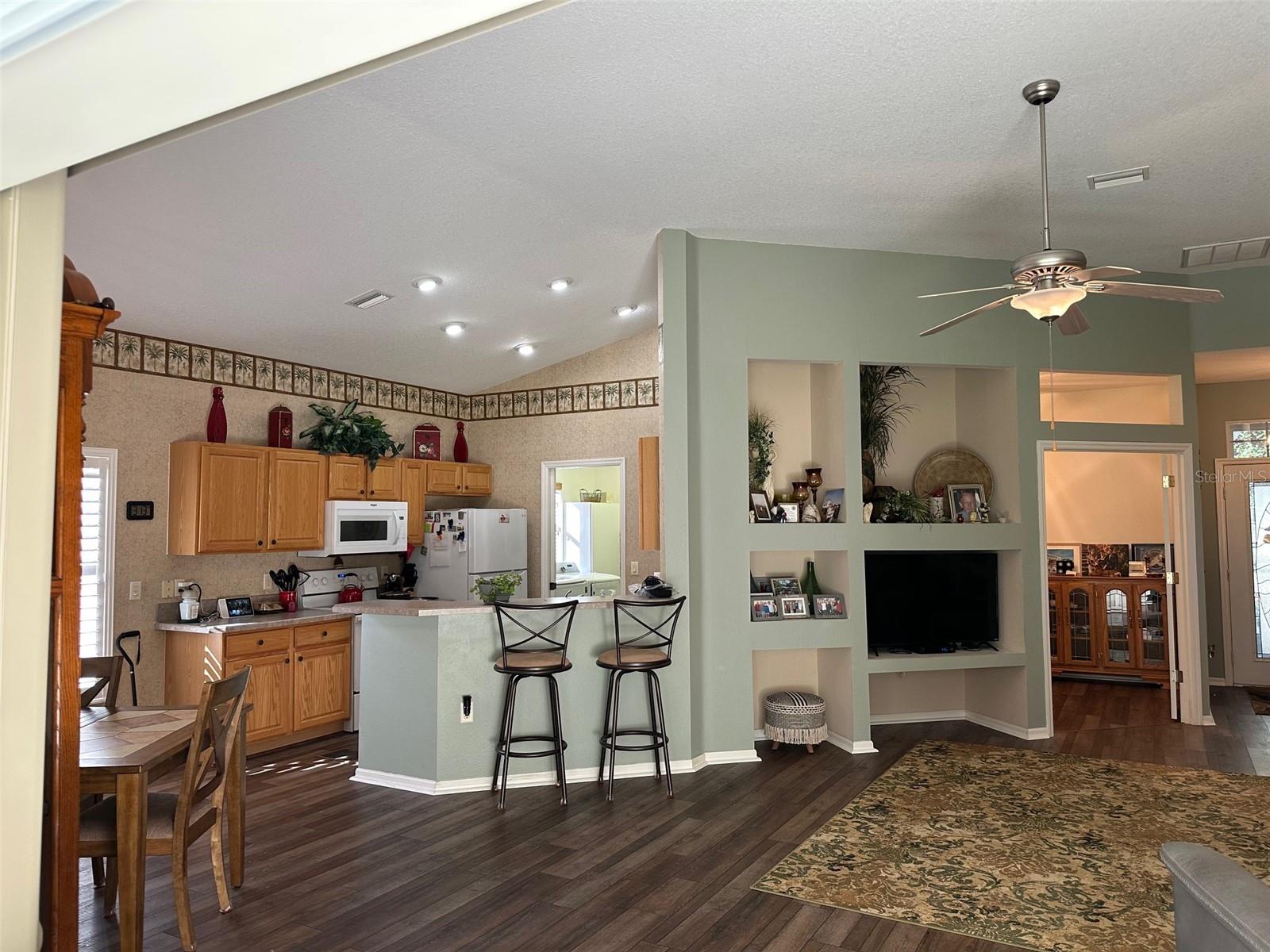 WOODVIEW VILLAS 01 - Residential