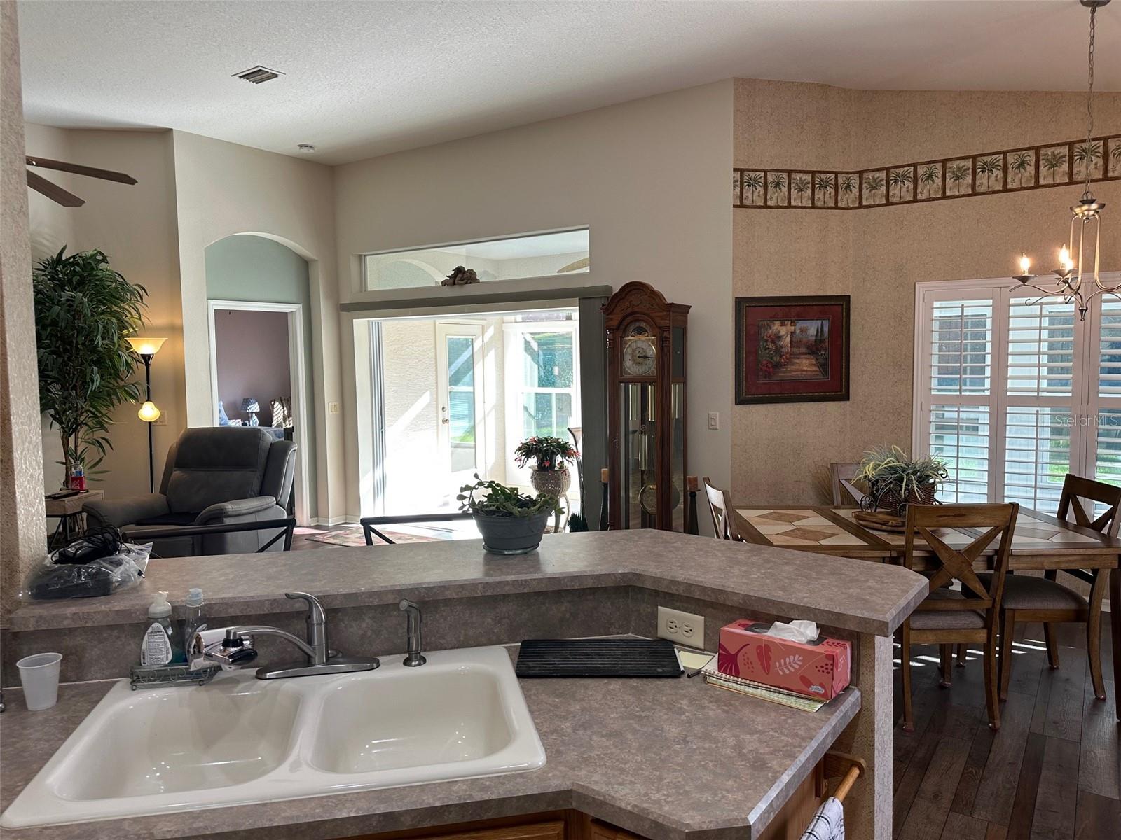 WOODVIEW VILLAS 01 - Residential