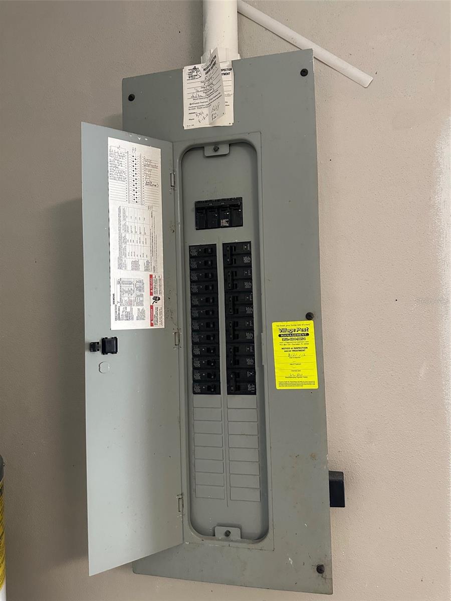 WOODVIEW VILLAS 01 - Residential