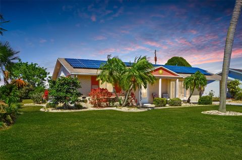 Photo of 1515 Arrowhead Drive, Sun City Center, FL 33573 (MLS # TB8363095)