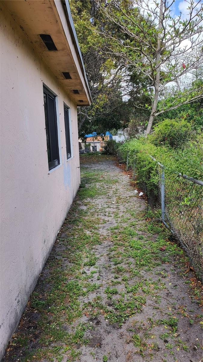 OPA LOCKA 01 - Residential