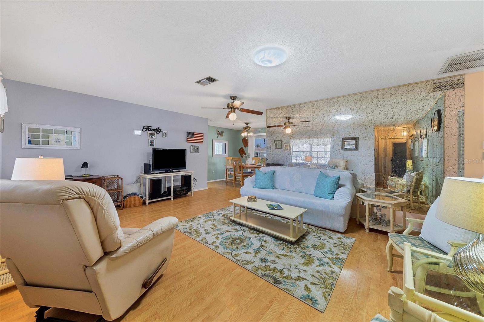 VENICE GARDENS - Residential