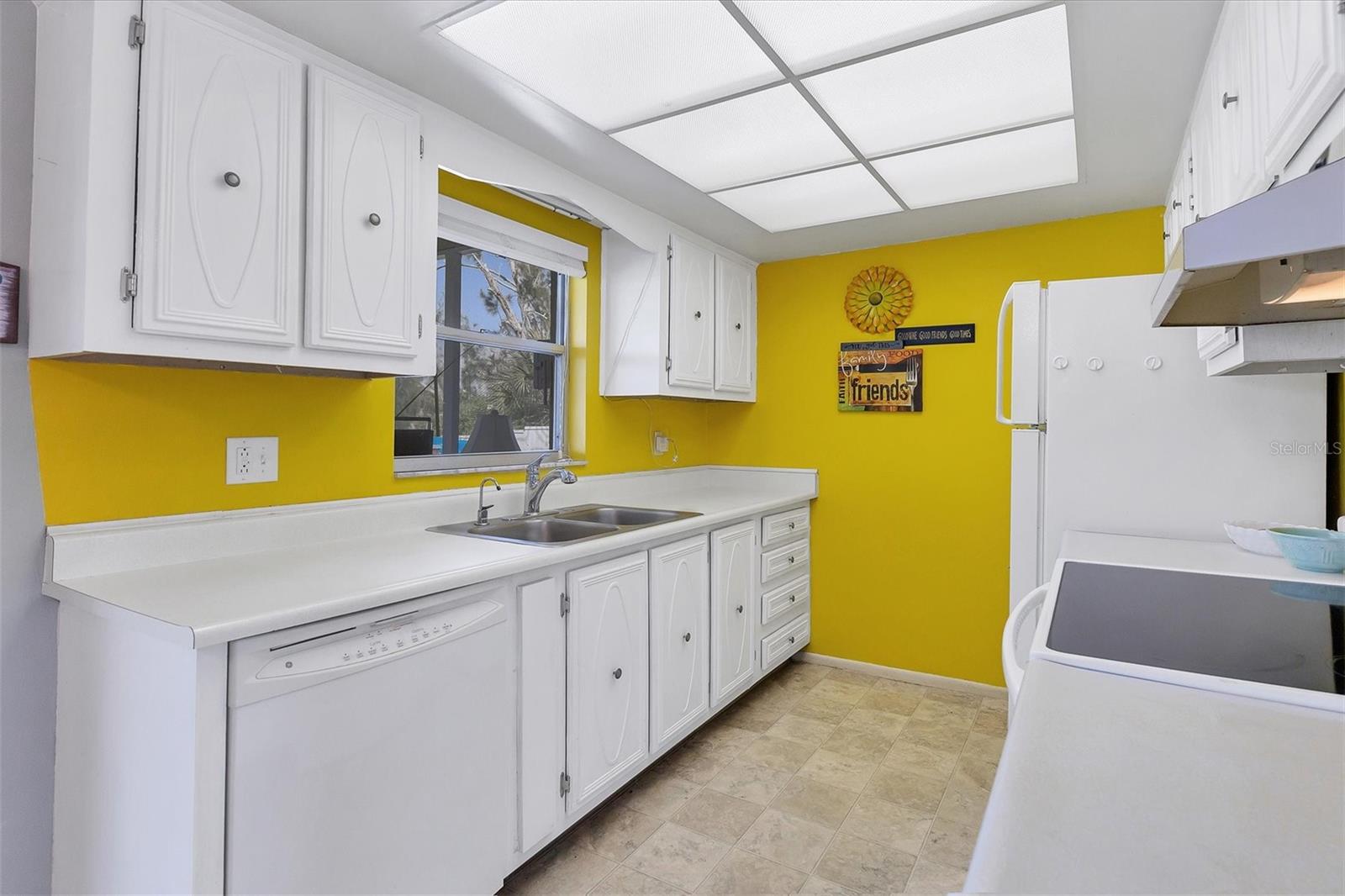 VENICE GARDENS - Residential