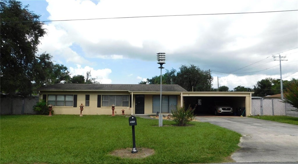 Photo of 1506 Oakdale Street, Plant City, FL 33563 (MLS # TB8550379)