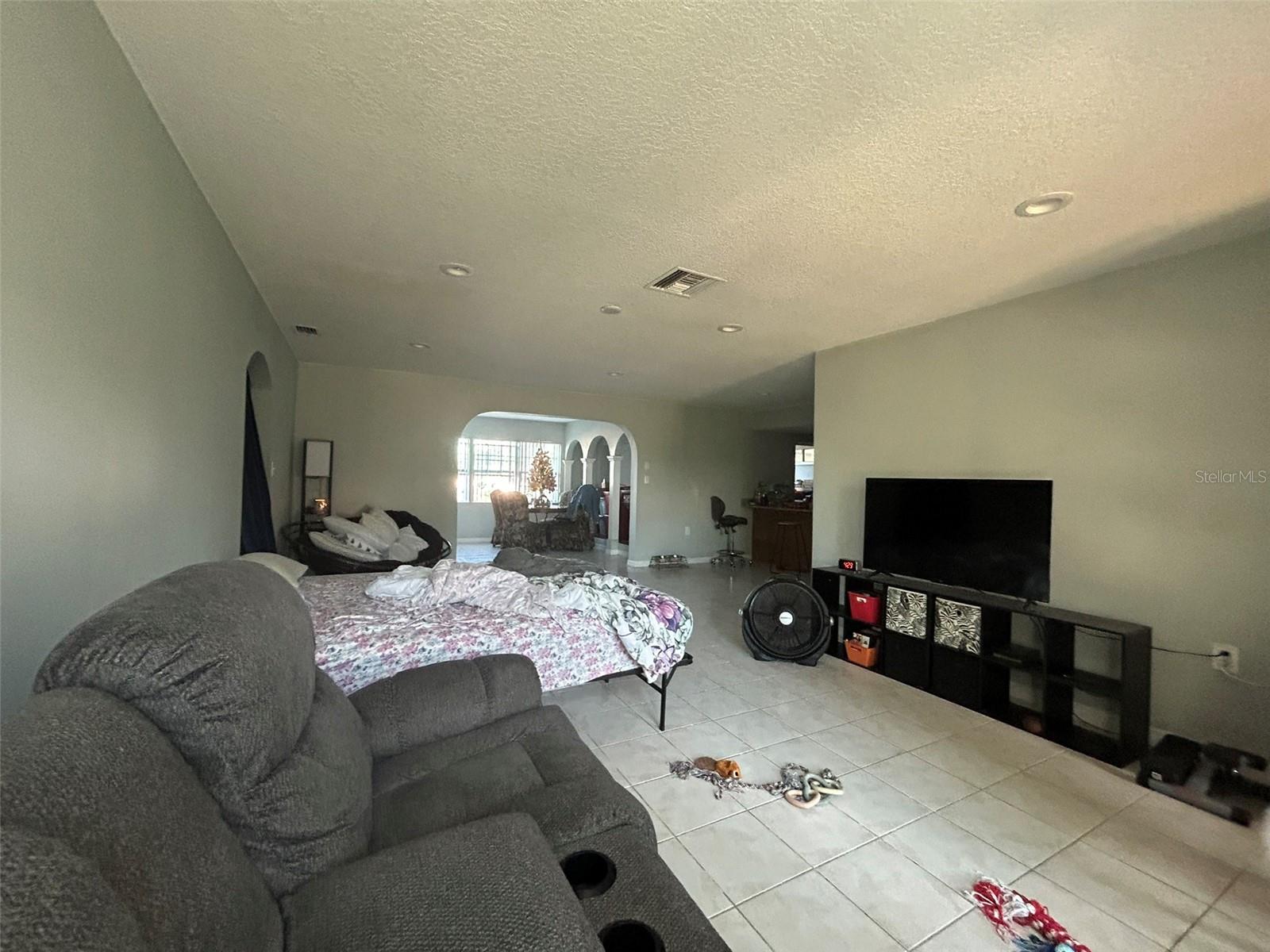 6947 BOTTLE BRUSH DRIVE