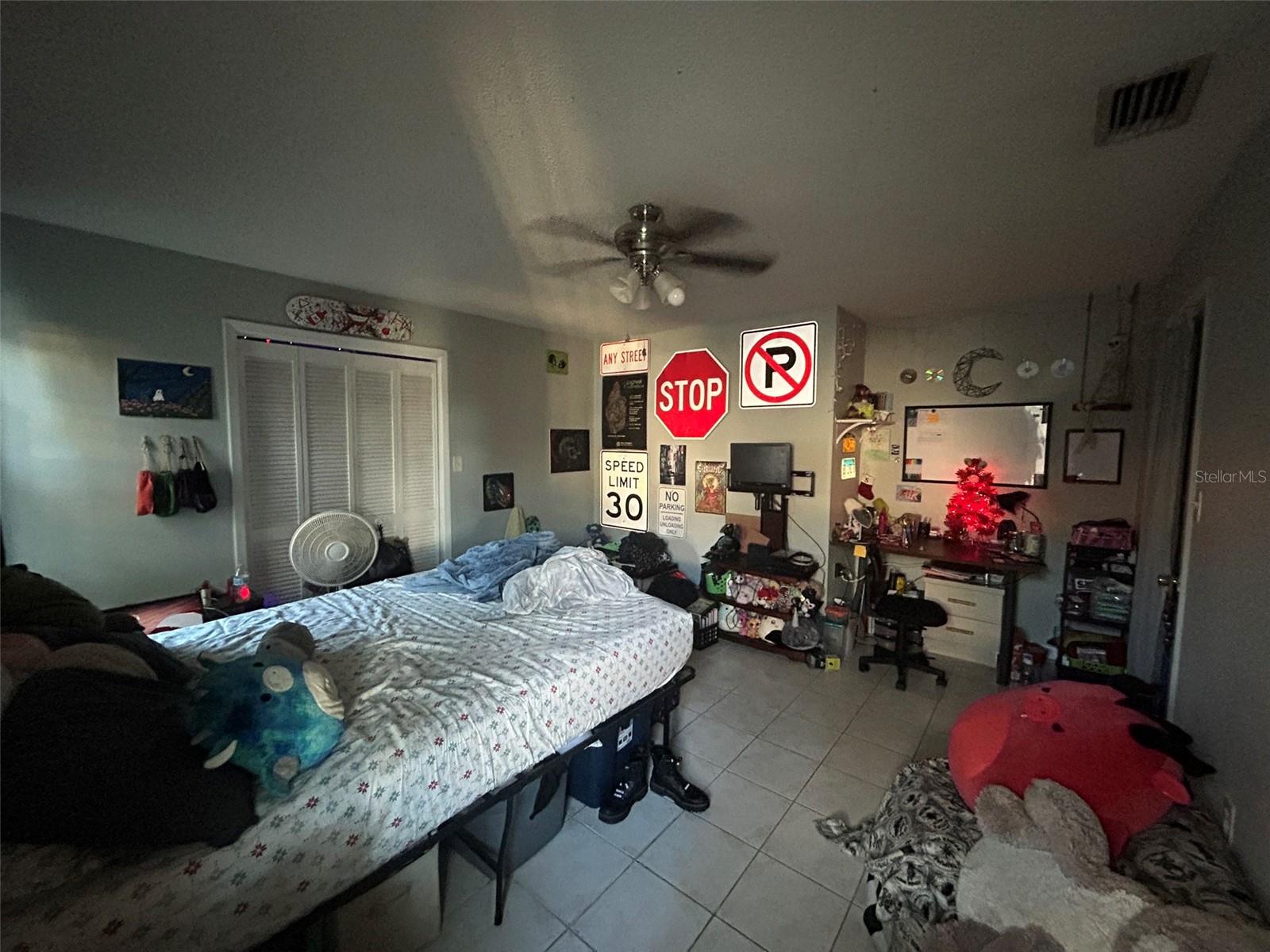 6947 BOTTLE BRUSH DRIVE