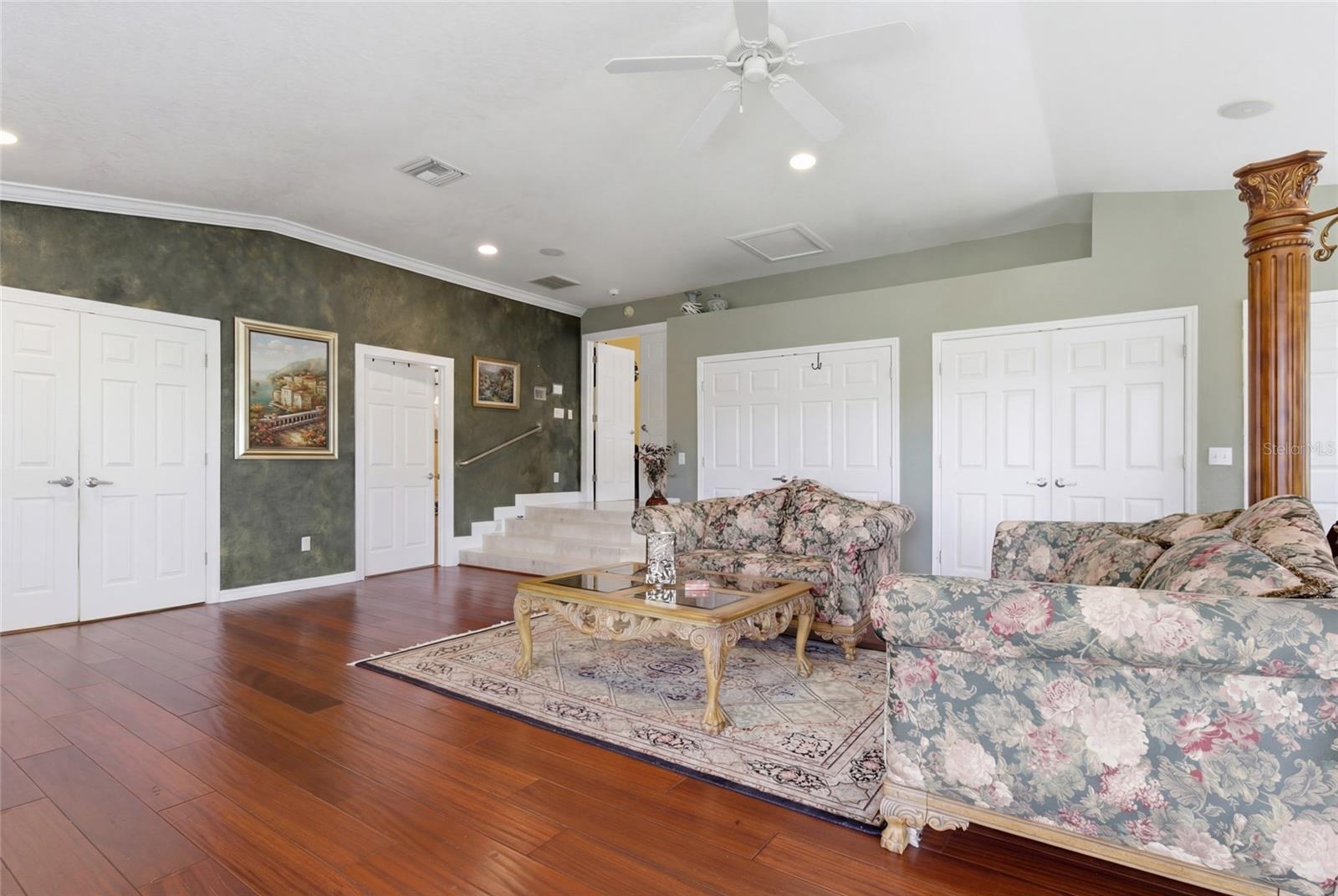 SHIRLEY MANOR SUB - Residential