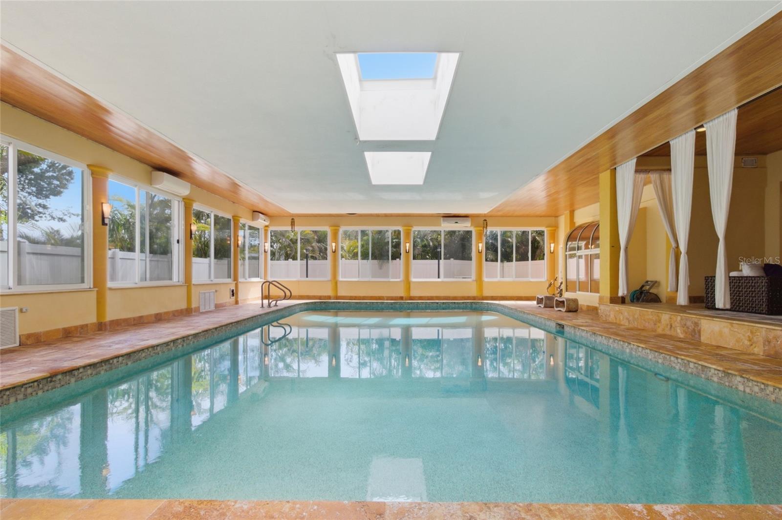 SHIRLEY MANOR SUB - Residential