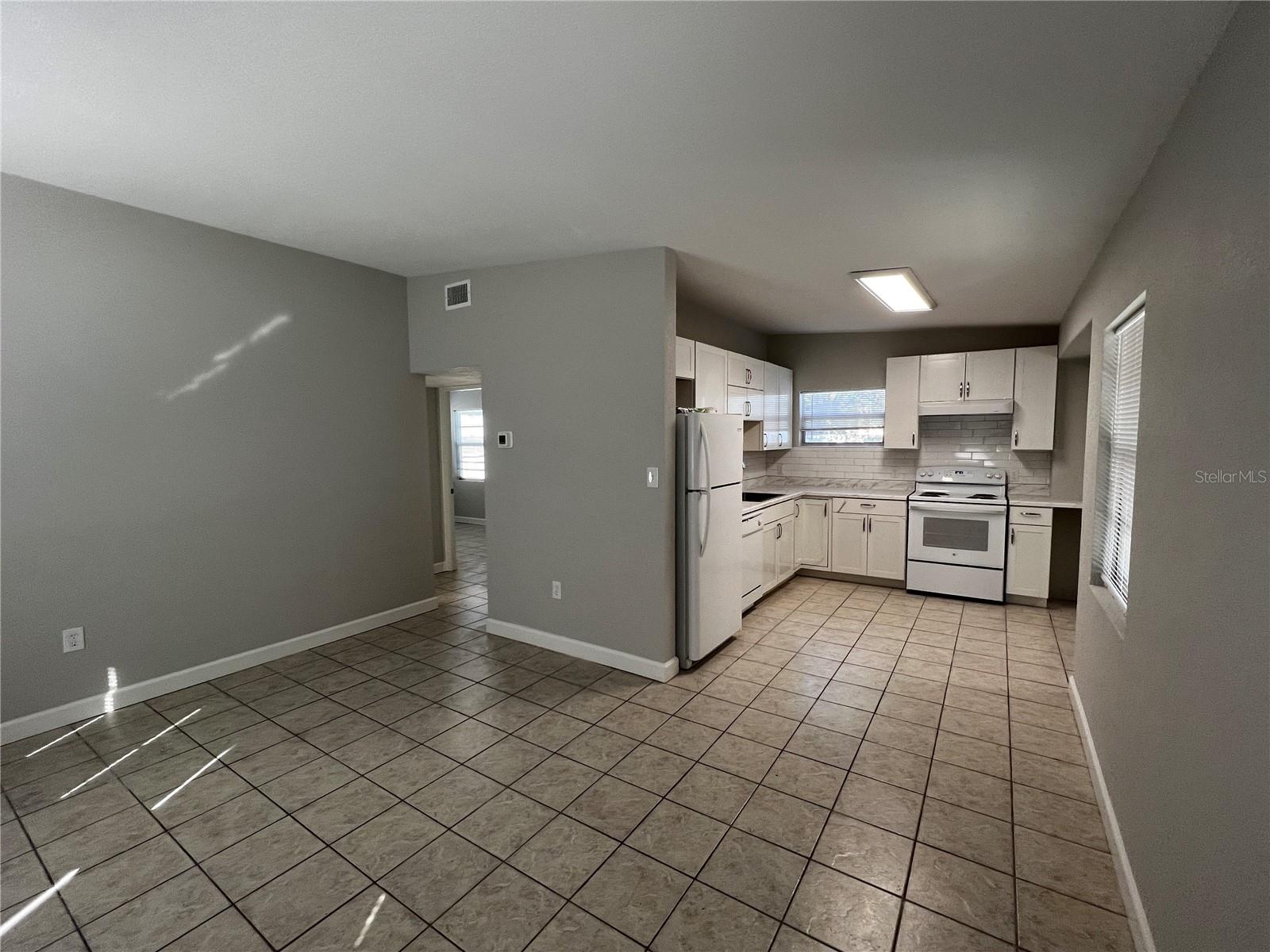 TEMPLE TERRACE ANNEX - Residential Lease