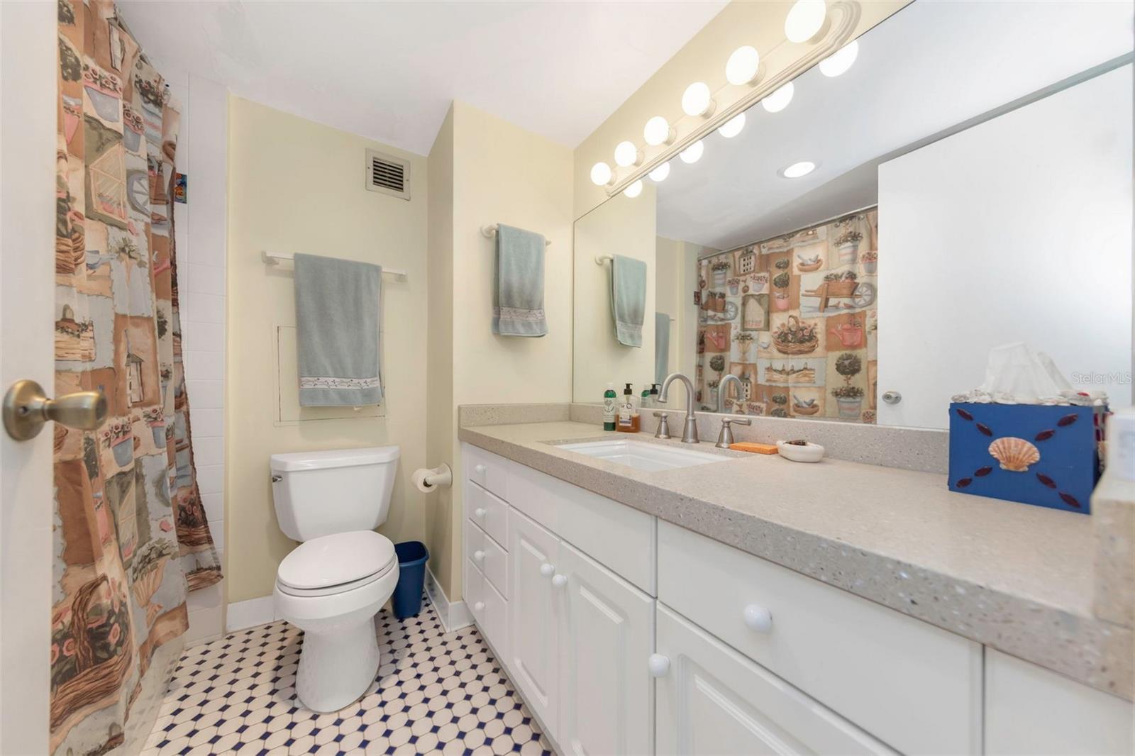 REGATTA BEACH CLUB CONDO - Residential