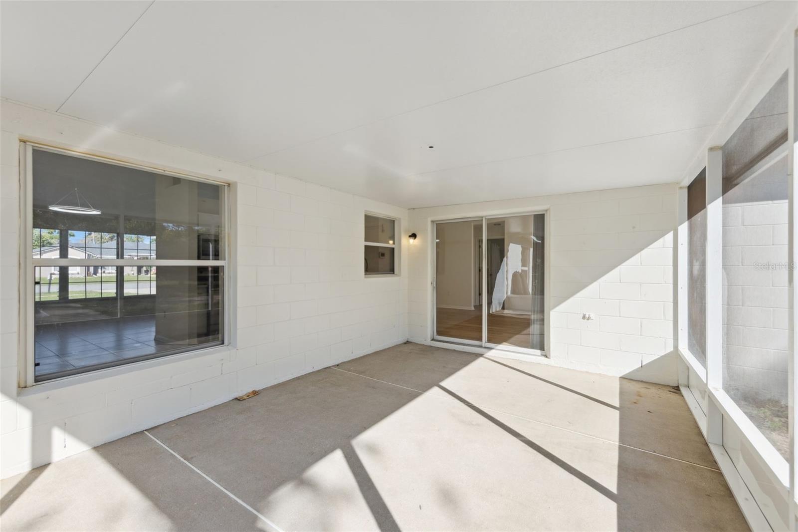 DELTONA LAKES UNIT 02 - Residential