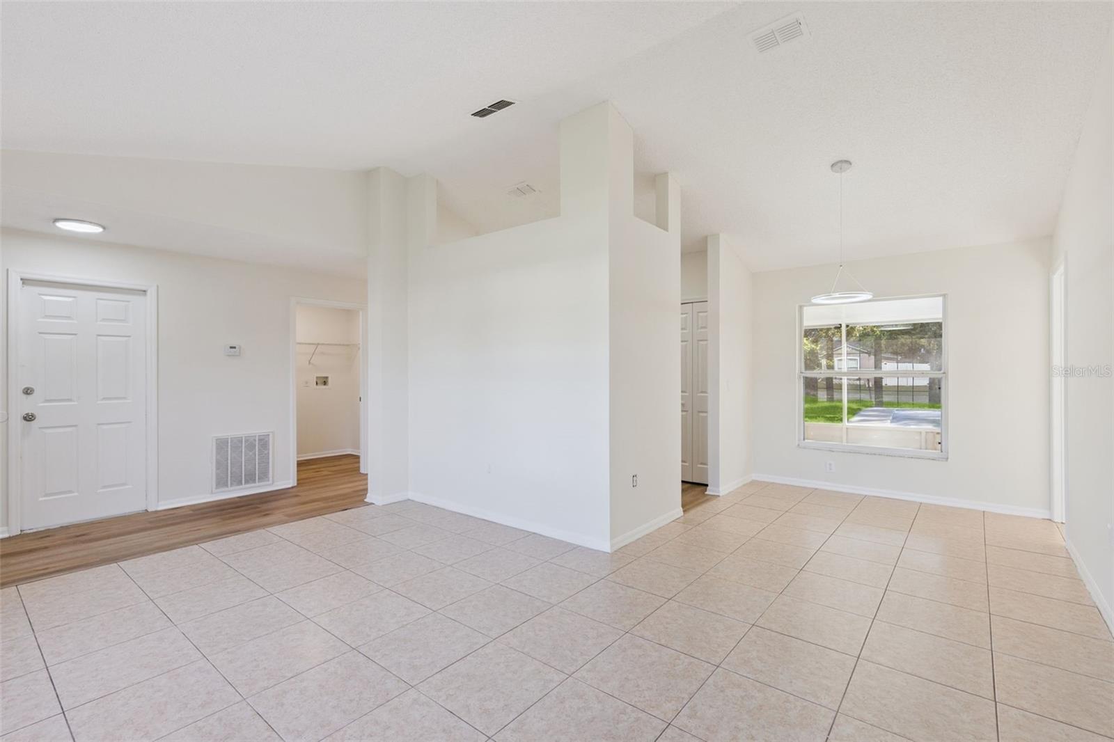 DELTONA LAKES UNIT 02 - Residential