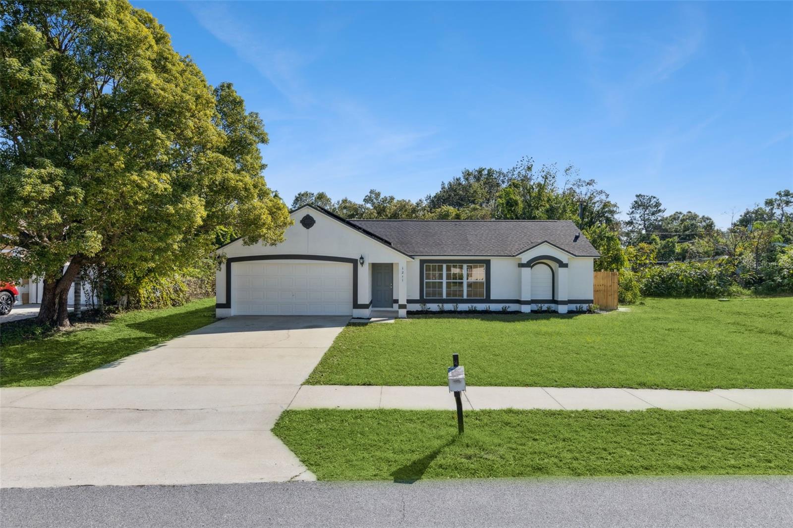 DELTONA LAKES UNIT 02 - Residential