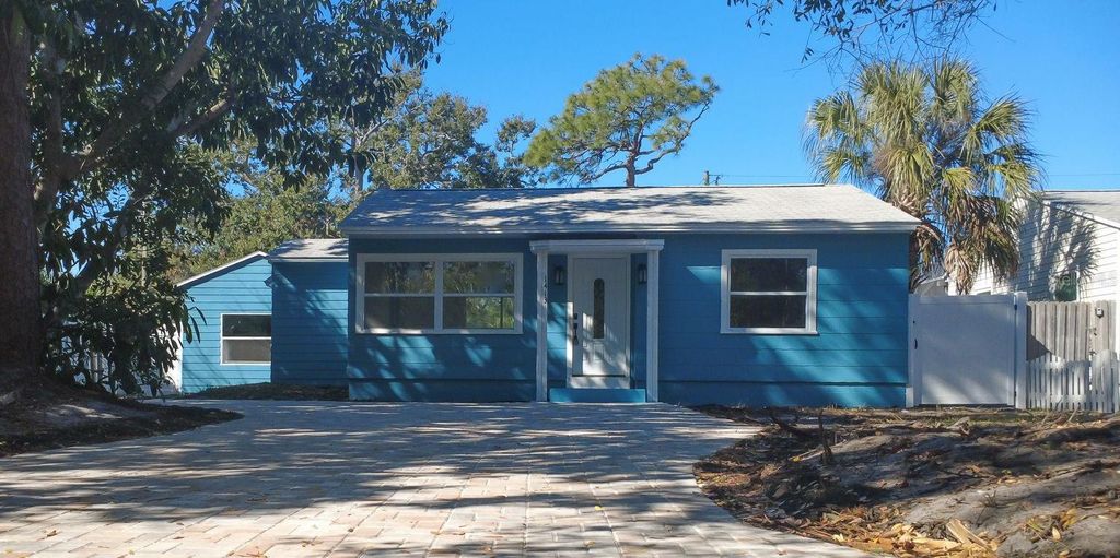 Photo of 1413 60th Street S, Gulfport, FL 33707 (MLS # TB8471041)