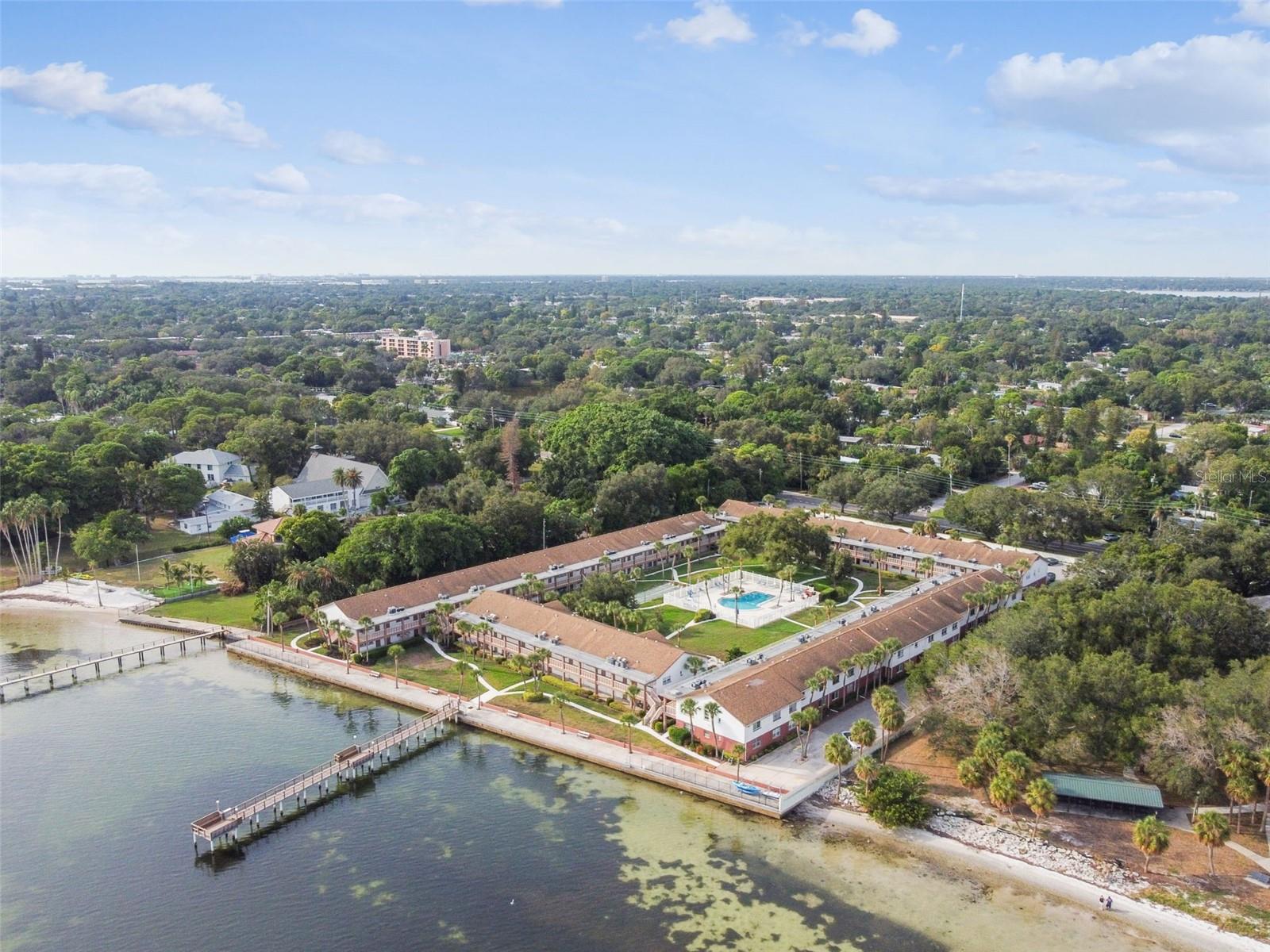 VELVET CLOAKE CONDO - Residential