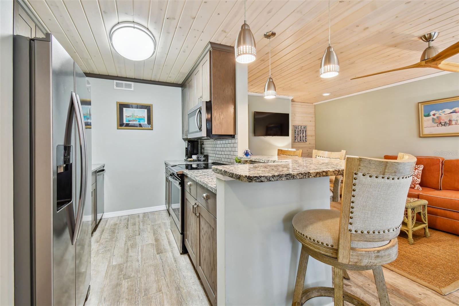 VELVET CLOAKE CONDO - Residential