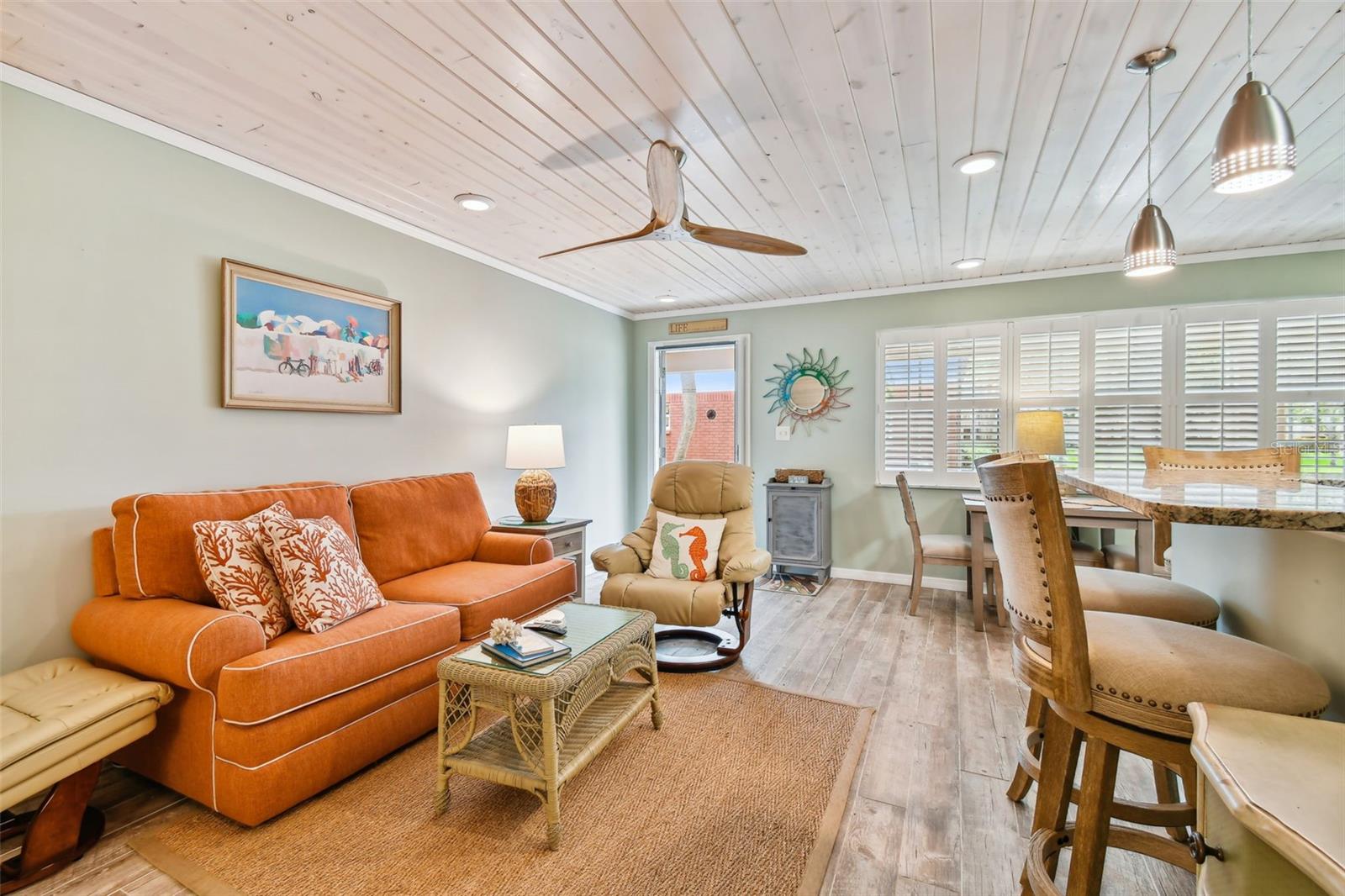 VELVET CLOAKE CONDO - Residential