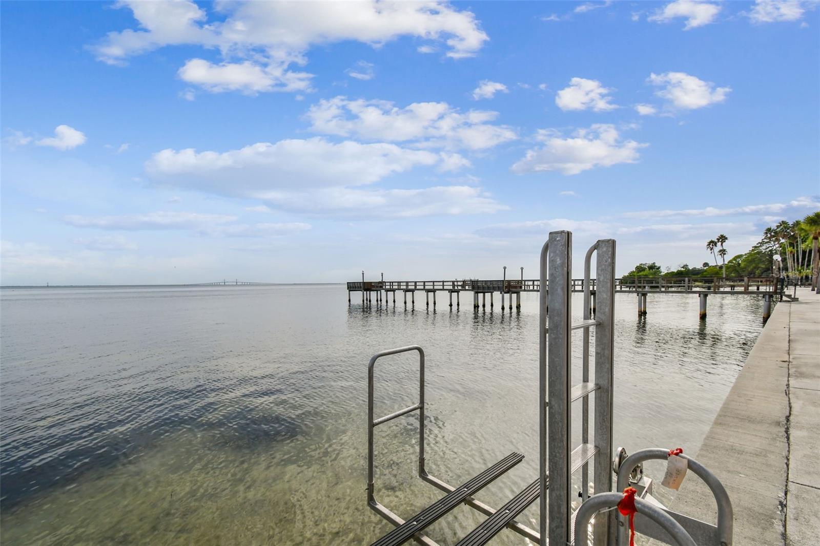 VELVET CLOAKE CONDO - Residential