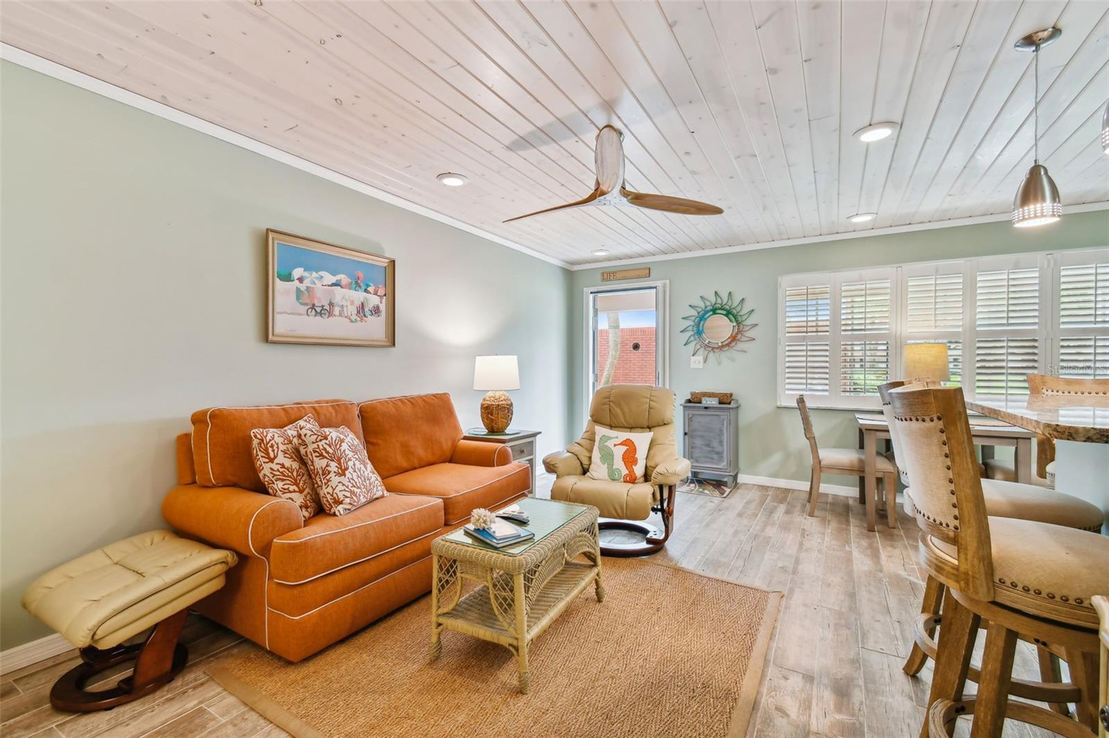 VELVET CLOAKE CONDO - Residential