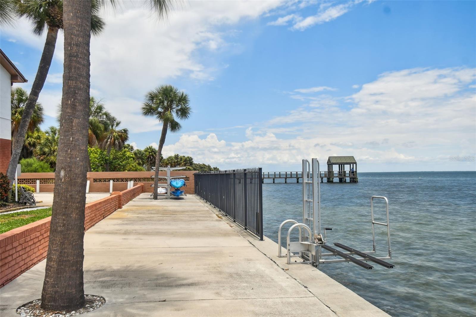 VELVET CLOAKE CONDO - Residential