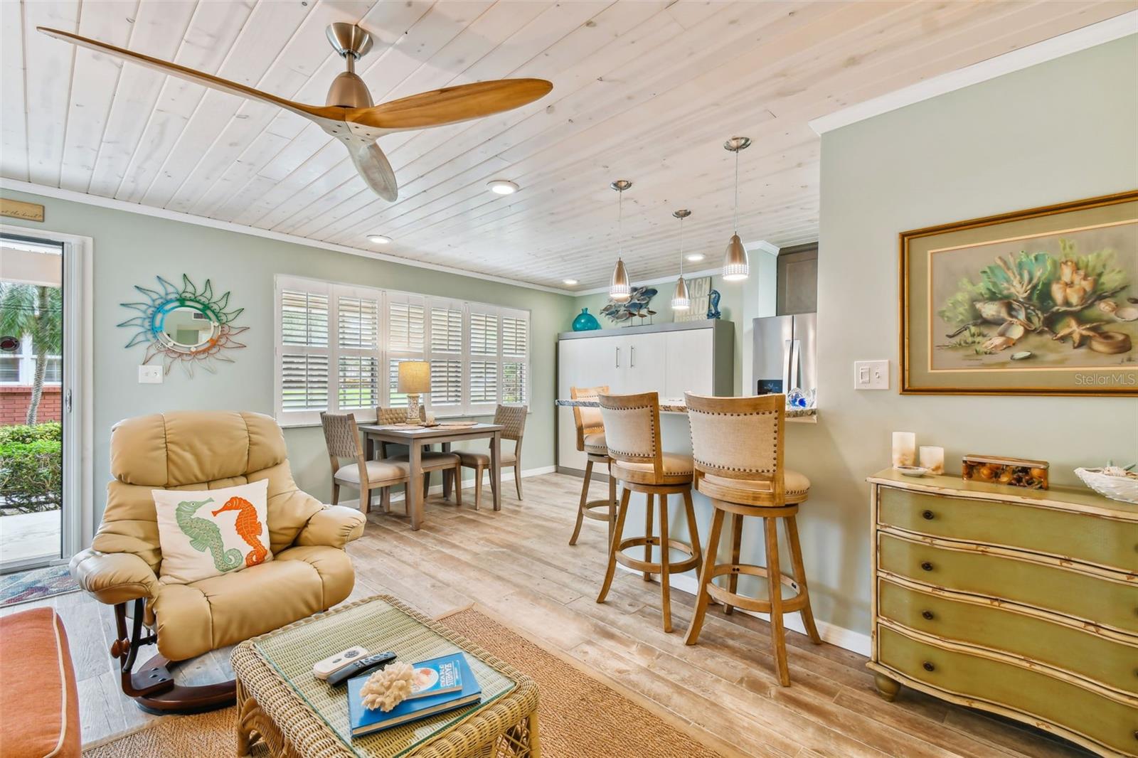 VELVET CLOAKE CONDO - Residential