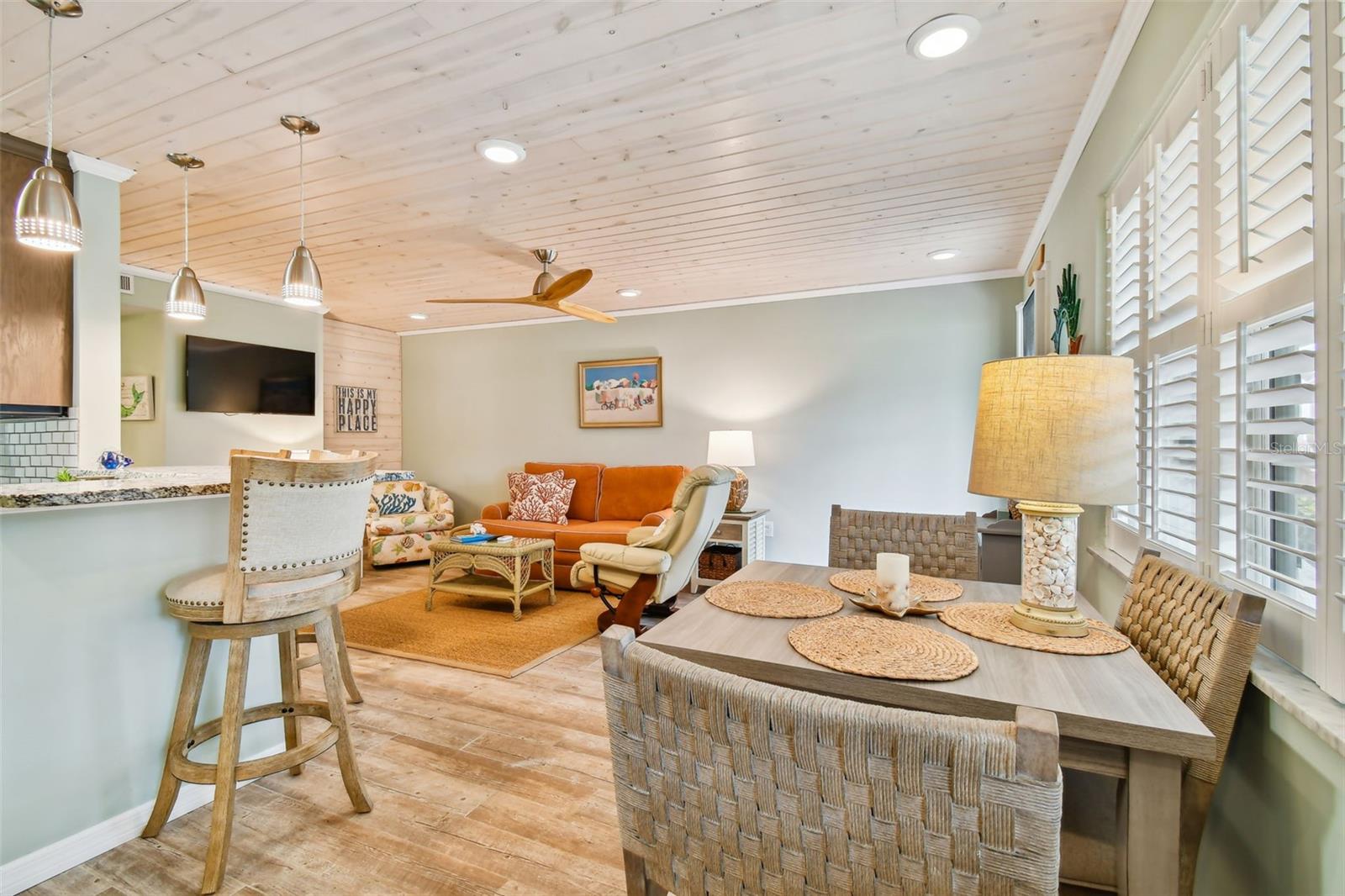 VELVET CLOAKE CONDO - Residential