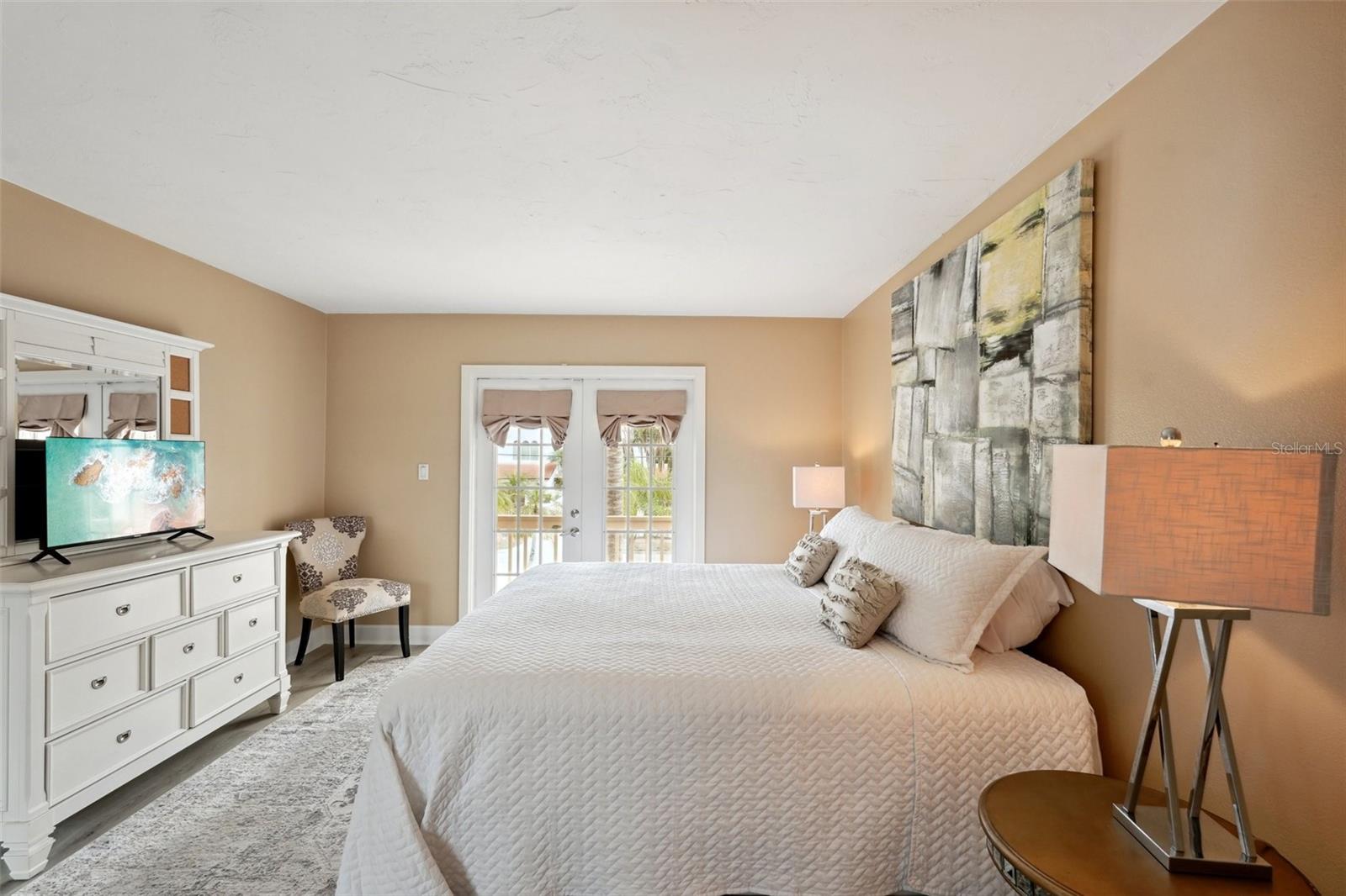 ST ARMANDS DIV/JOHN RINGLING E - Residential Lease