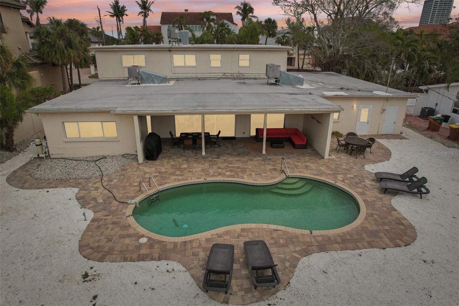 ST ARMANDS DIV/JOHN RINGLING E - Residential Lease