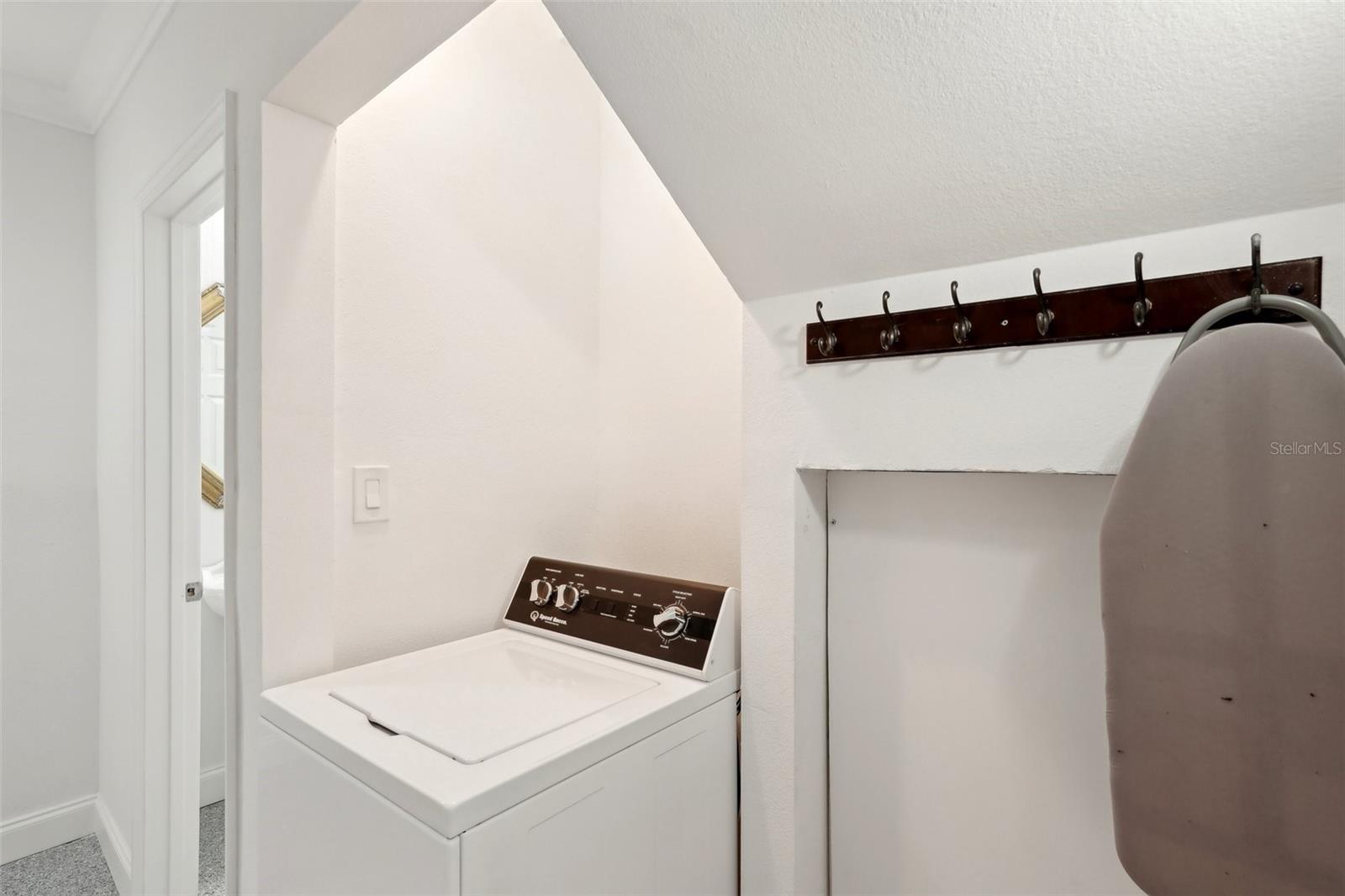 ST ARMANDS DIV/JOHN RINGLING E - Residential Lease